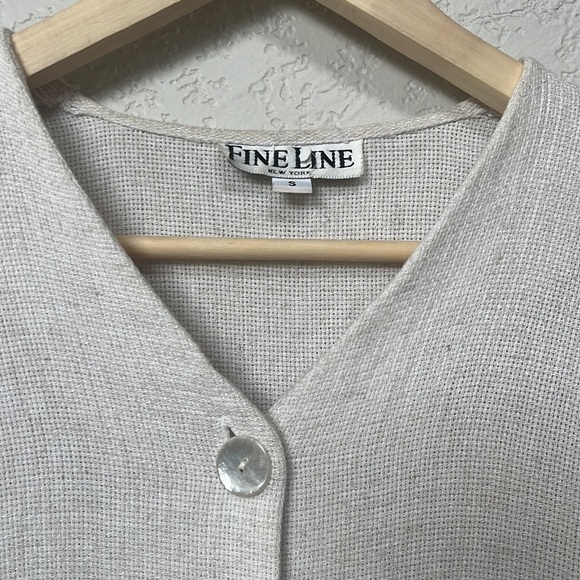 Vintage Fine Line Blouse Knit Button Down Cream Tan Size Small - Picture 3 of 11